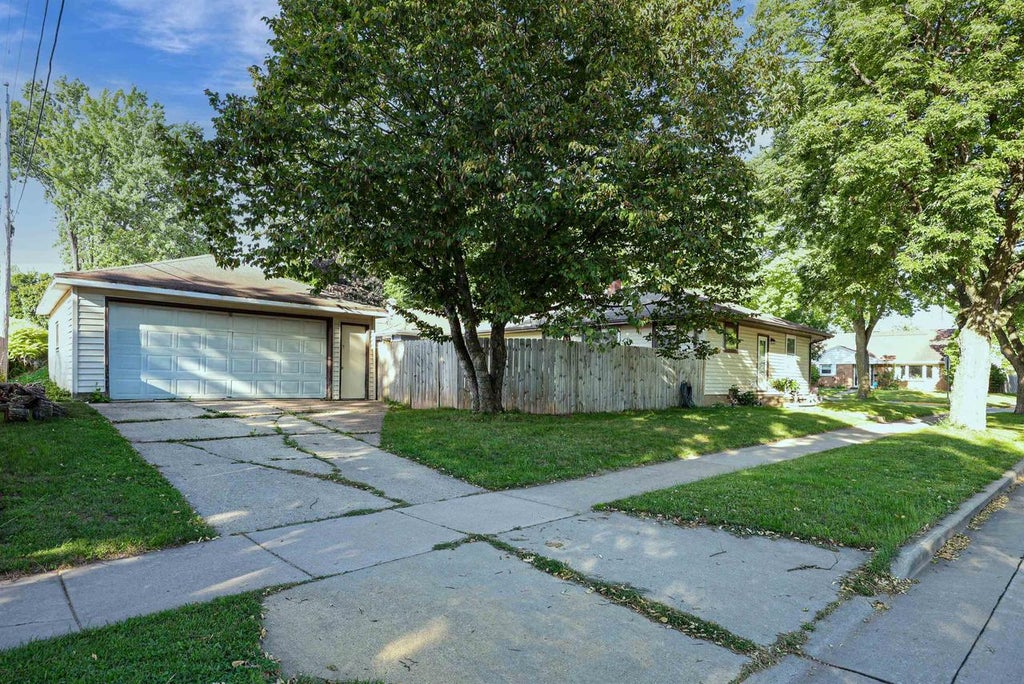 Photo of 352 S Joseph STREET, Kimberly, WI 54136 (MLS # 50332607)