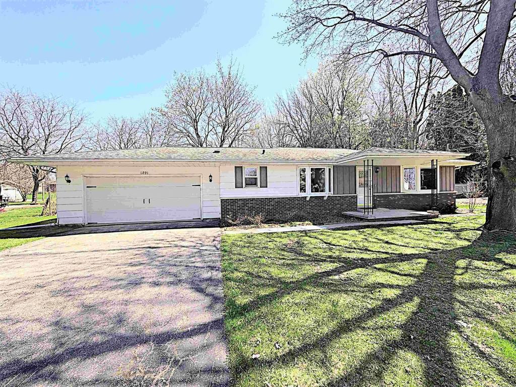 Photo of 1891 Beck STREET, Menasha, WI 54952 (MLS # 50324018)