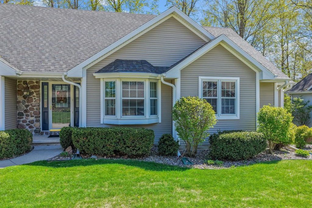 Photo of 3076 Essen ROAD, Green Bay, WI 54311 (MLS # 50325521)