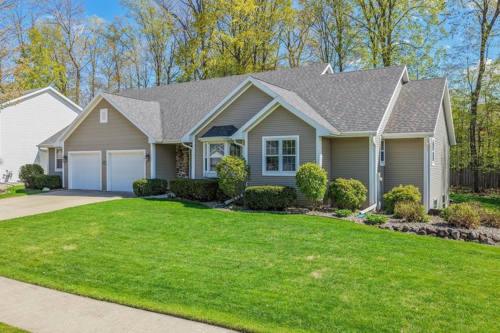 Photo of 3076 Essen ROAD, Green Bay, WI 54311 (MLS # 50325521)