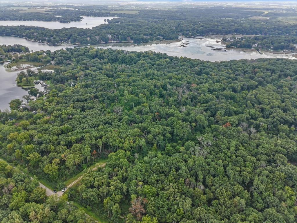 Photo of Lt0 Green Lake DRIVE, Elkhorn, WI 53121 (MLS # 1934054)