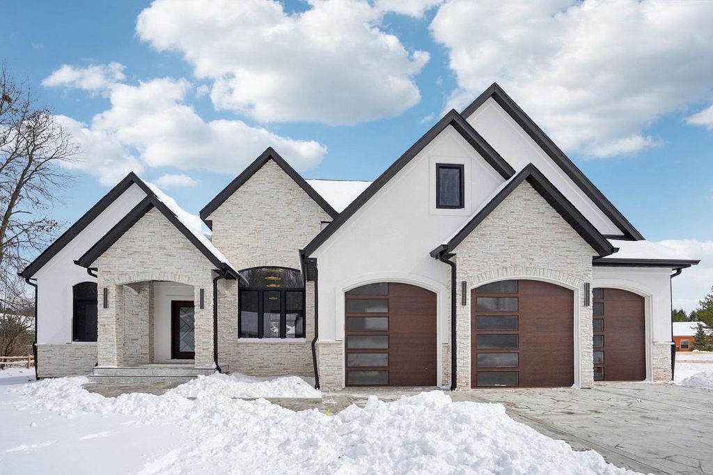 Photo of 320 Oakbrook DRIVE, Wisconsin Dells, WI 53965 (MLS # 2018892)