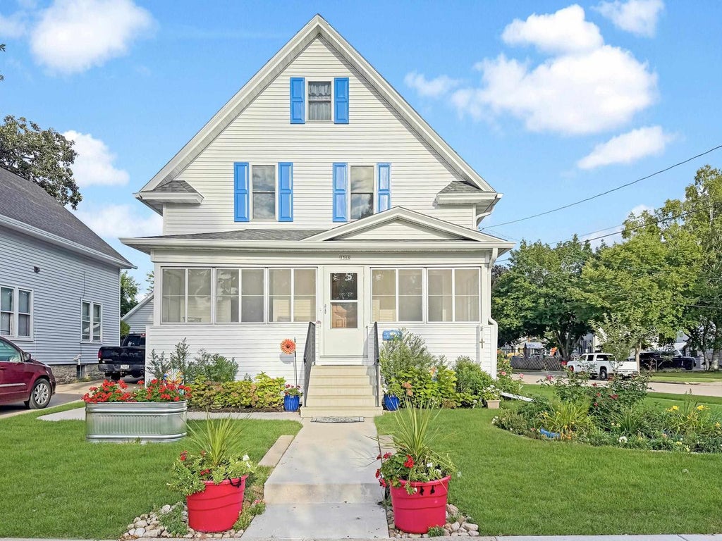 Photo of 1564 Plummer STREET, Oshkosh, WI 54902 (MLS # 50332427)