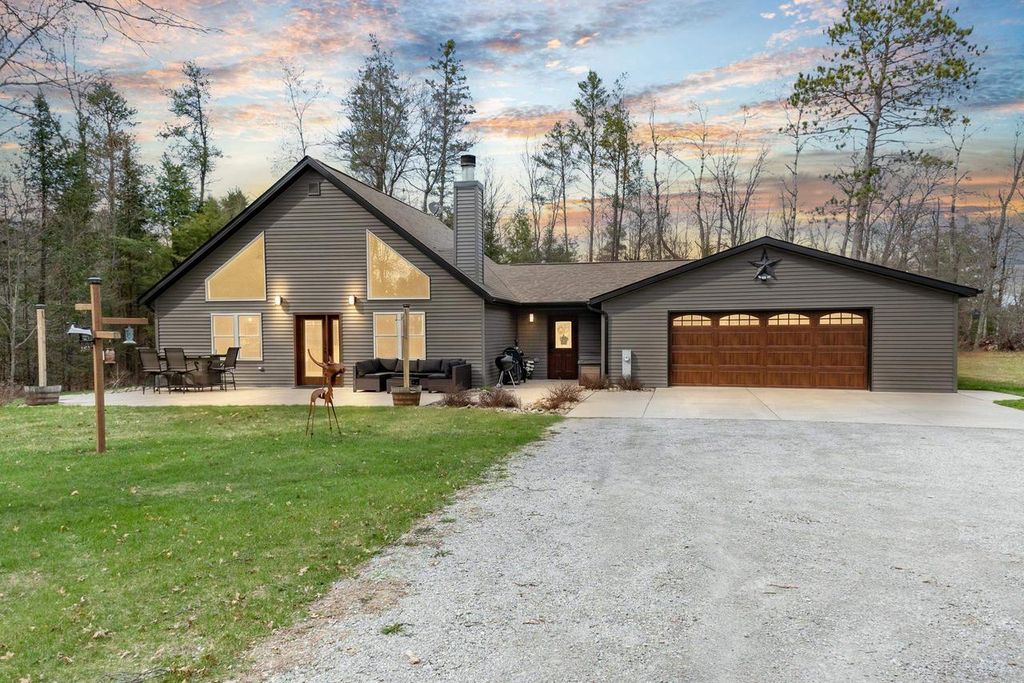 Photo of W10556 Fox LANE, Crivitz, WI 54114 (MLS # 50324410)