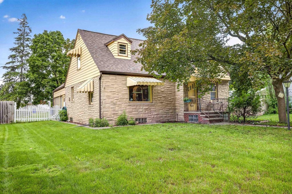 Photo of 420 Klein STREET, Kaukauna, WI 54130 (MLS # 50332667)