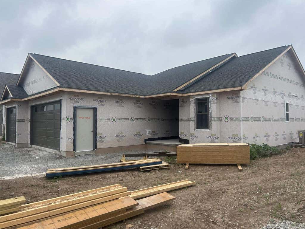Photo of 3772 E Callalilly LANE, Appleton, WI 54913 (MLS # 50330969)