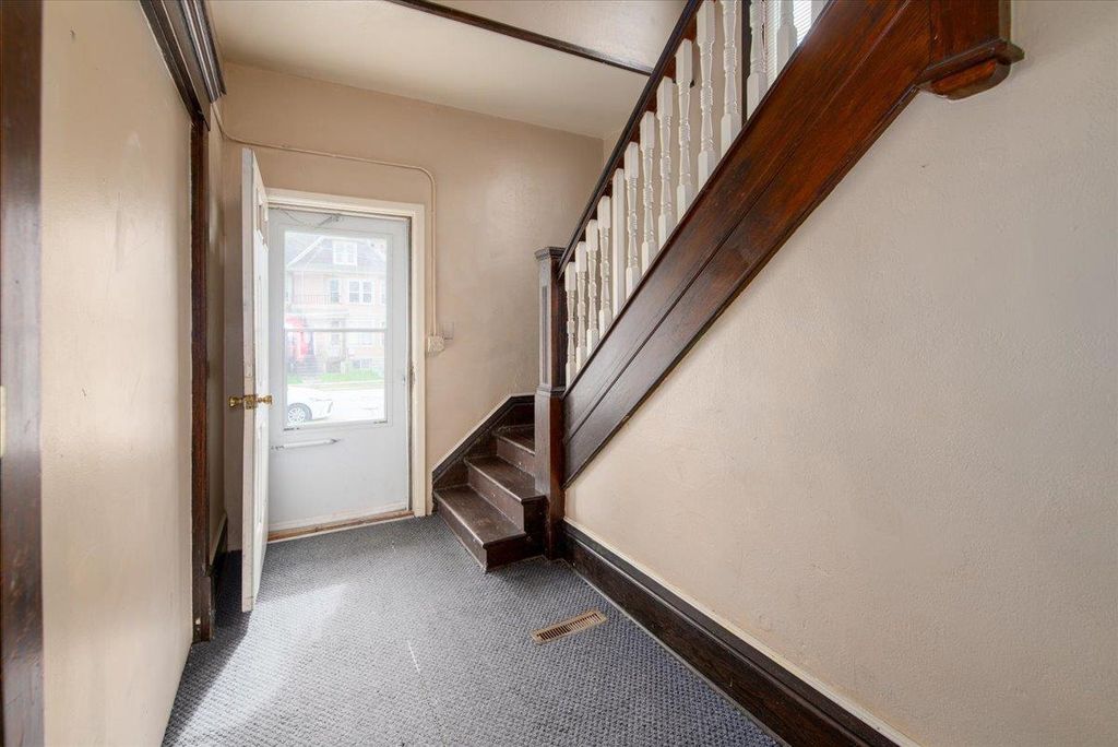 Photo of 518 Scott AVENUE, Oshkosh, WI 54901 (MLS # 50316820)