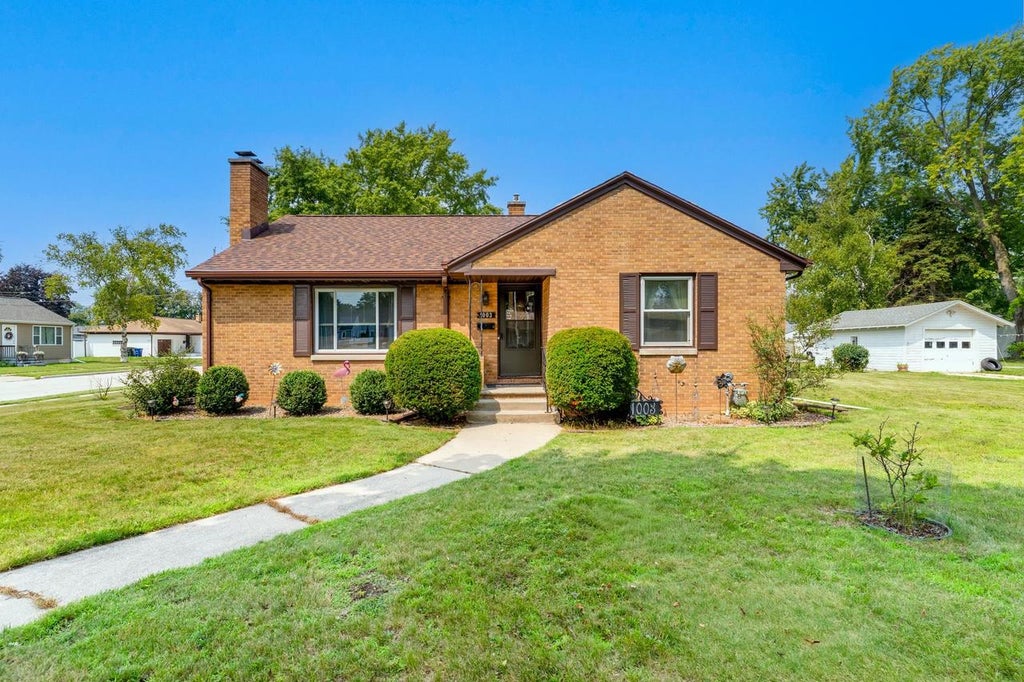 Photo of 1003 Wilson AVENUE, Green Bay, WI 54303 (MLS # 50330997)