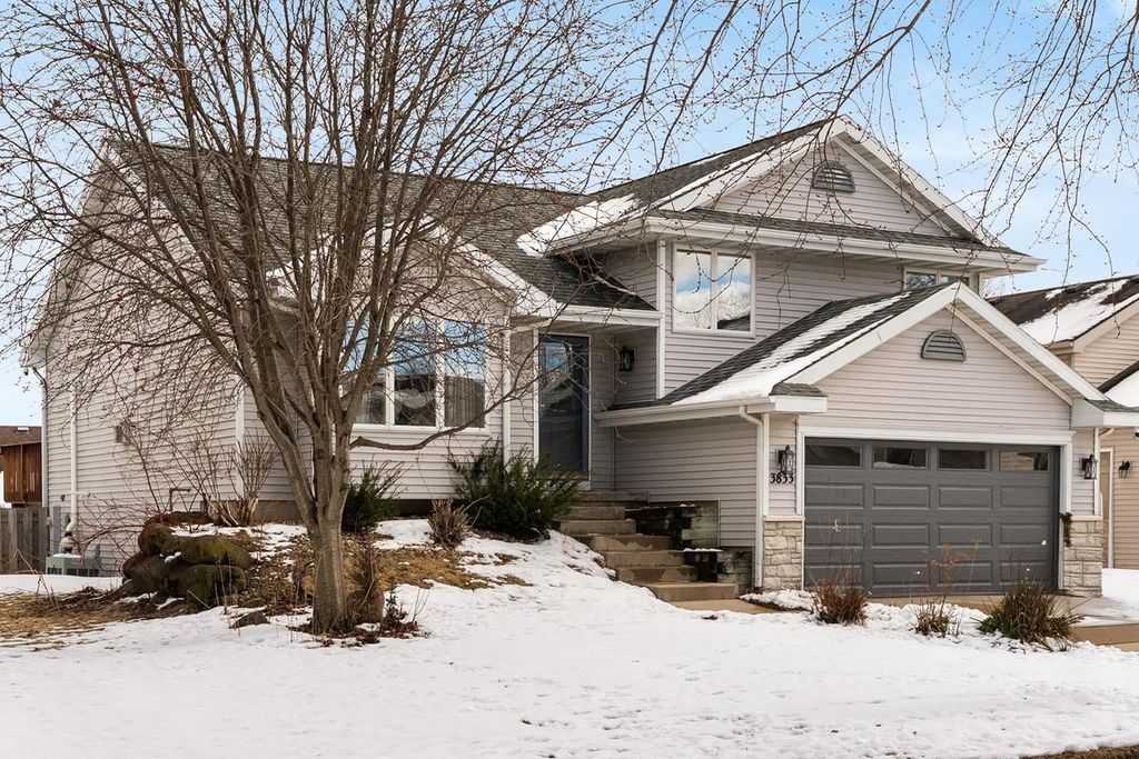 Photo of 3833 Mammoth TRAIL, Madison, WI 53719 (MLS # 2015858)