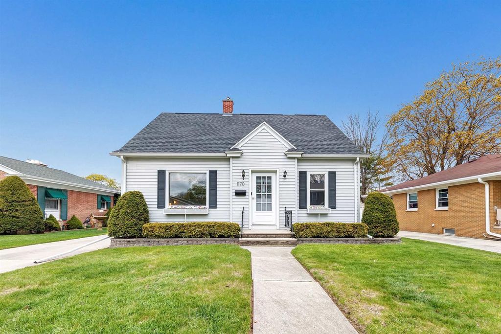 Photo of 1170 Reed STREET, Green Bay, WI 54303 (MLS # 50325032)