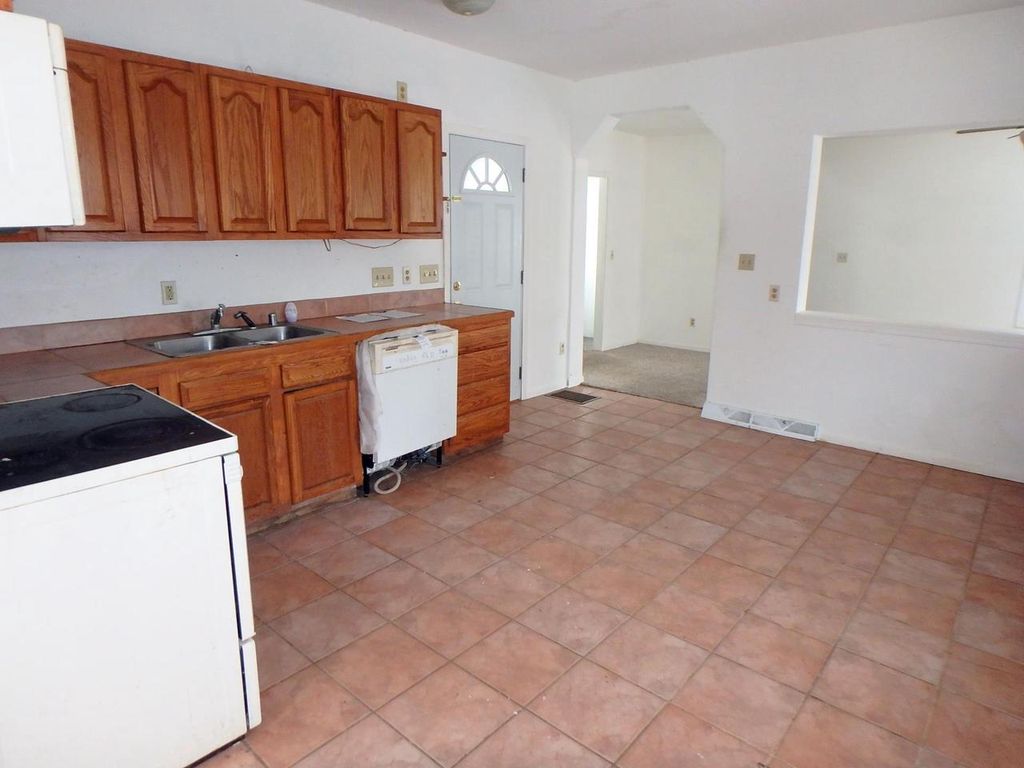 Photo of 242 S Main STREET, Clintonville, WI 54929 (MLS # 50319384)