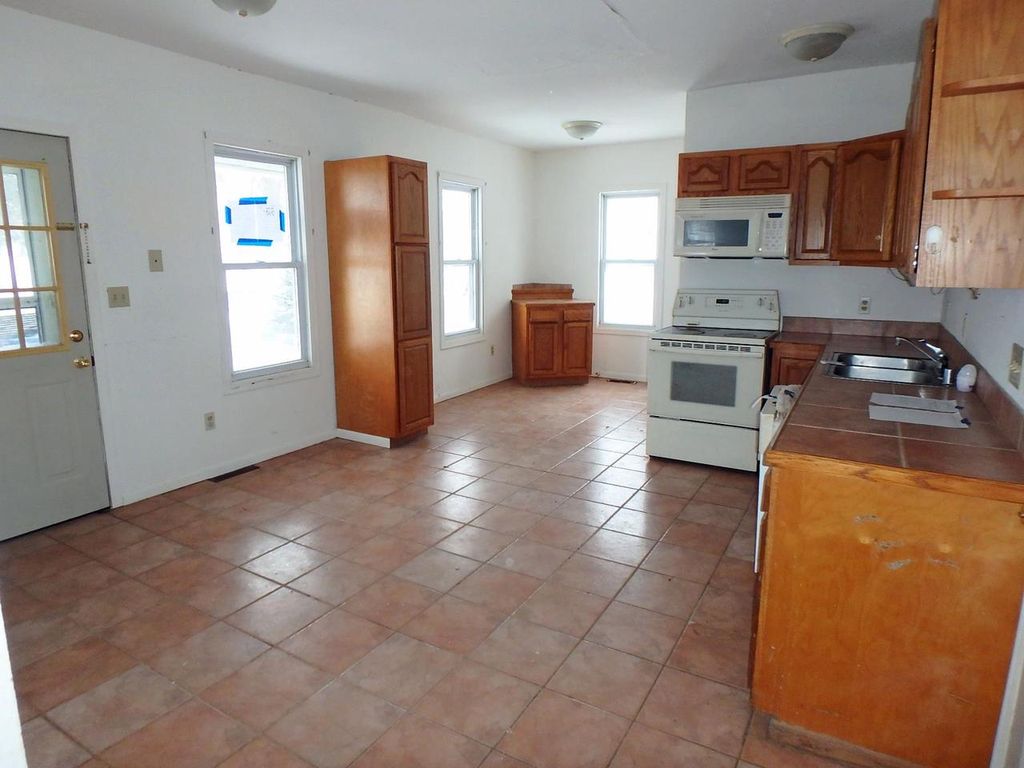 Photo of 242 S Main STREET, Clintonville, WI 54929 (MLS # 50319384)