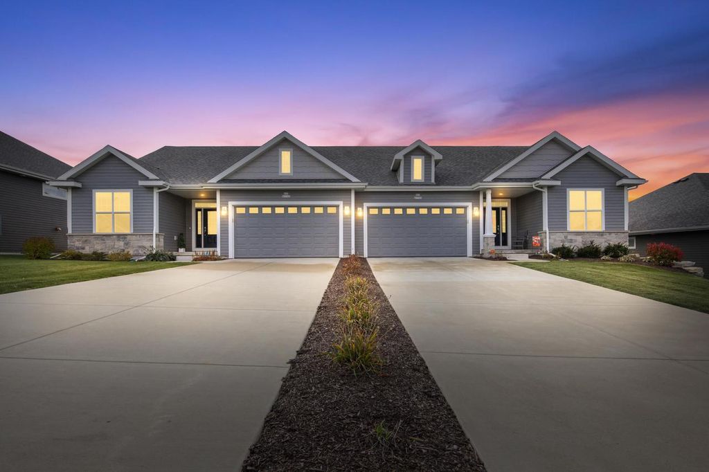 Photo of N62W21743 Augusta PARKWAY, Menomonee Falls, WI 53051 (MLS # 1948327)