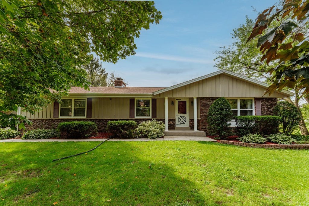 Photo of 9311 Northwestern AVENUE, Mount Pleasant, WI 53406 (MLS # 1981805)