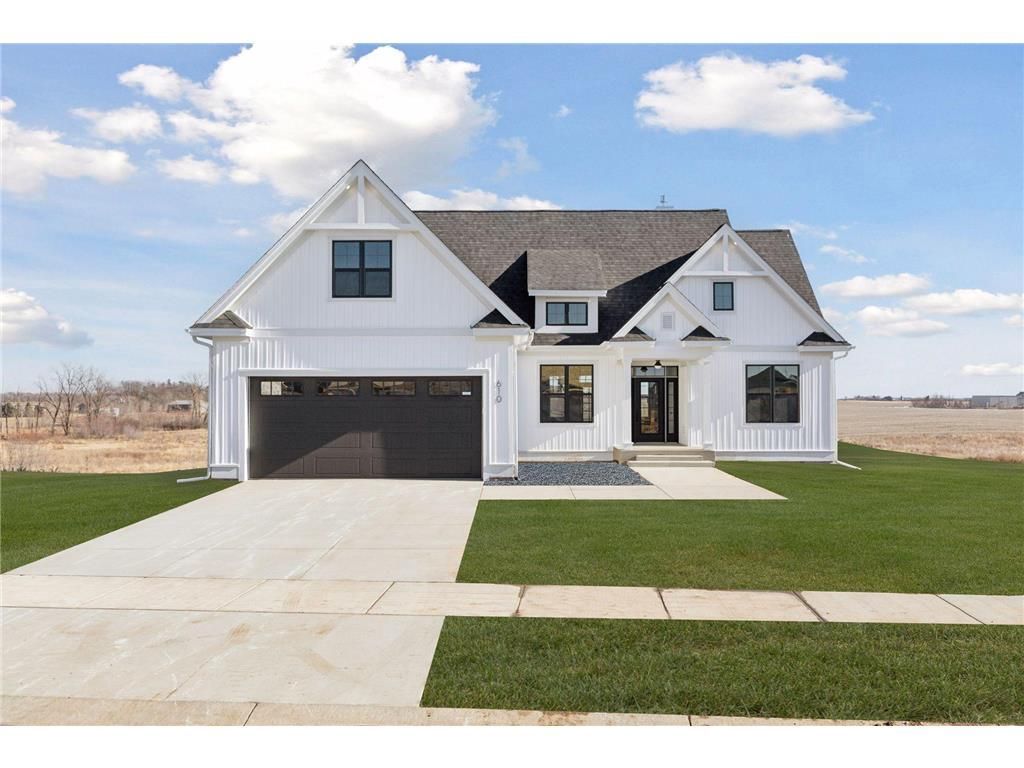 Photo of 610 Field Point STREET, Roberts, WI 54023 (MLS # 7021522)