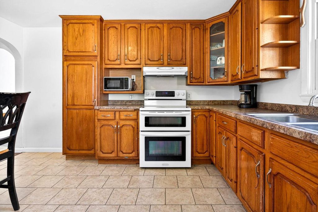 Photo of 1236 E Glendale AVENUE, Appleton, WI 54911 (MLS # 50325362)