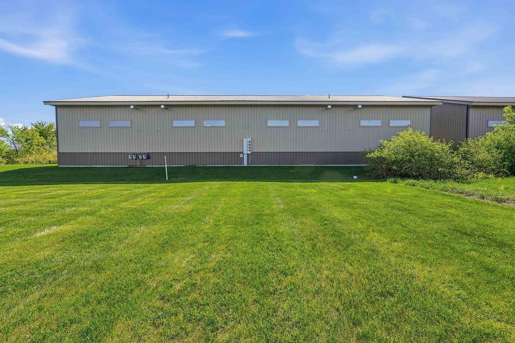 Photo of W4547 Lakepark DRIVE #7, Fond Du Lac, WI 54937 (MLS # 50325556)