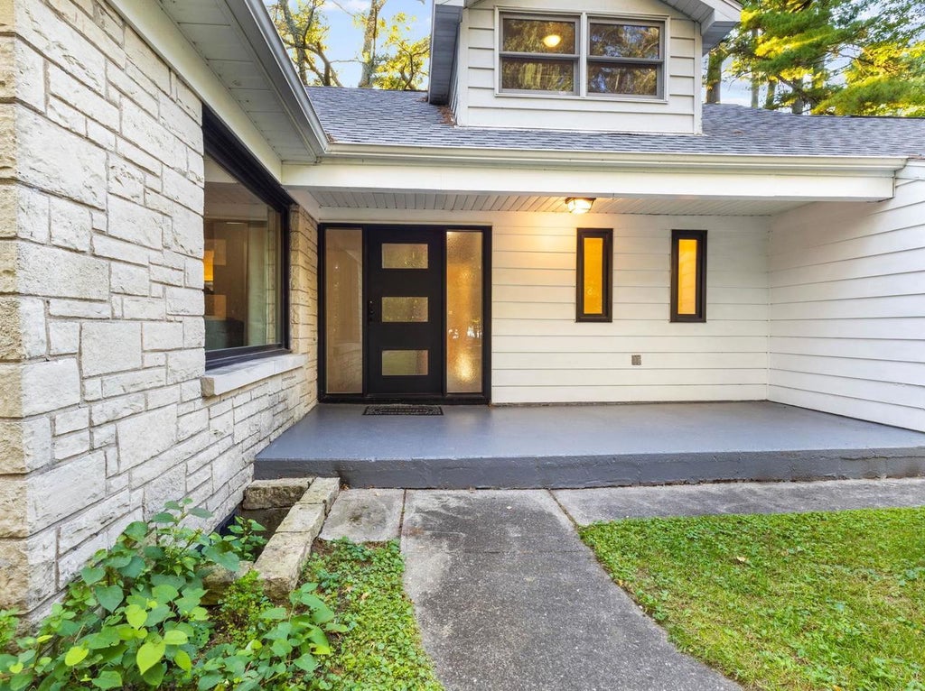 Photo of N3027 Woodland ROAD, Marinette, WI 54143 (MLS # 50333396)