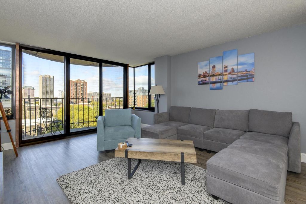 Photo of 929 N Astor STREET #807, Milwaukee, WI 53202 (MLS # 1939181)