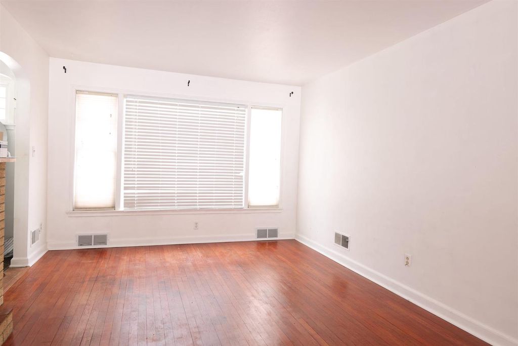 Photo of 931 Brown STREET, Wausau, WI 54403 (MLS # 22601692)