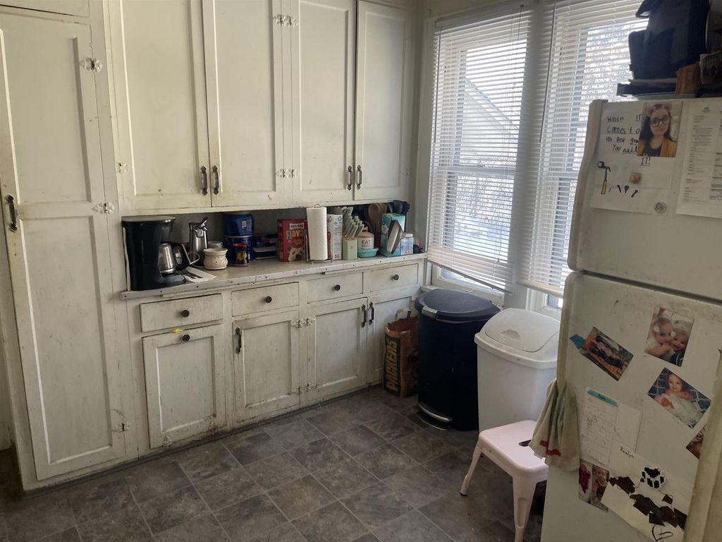 Photo of 229 E Irving AVENUE, Oshkosh, WI 54901 (MLS # 50319323)