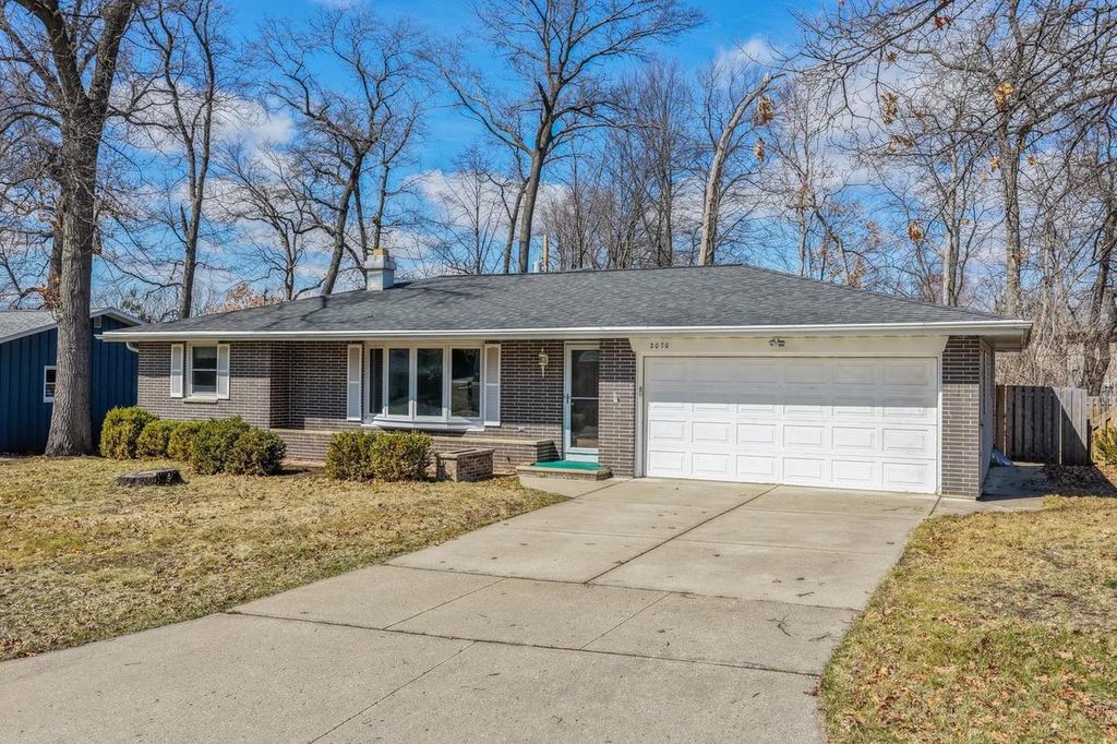 Photo of 2070 West Point TERRACE, Green Bay, WI 54304 (MLS # 50323462)