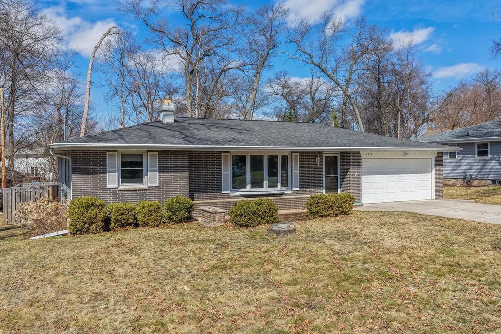 Photo of 2070 West Point TERRACE, Green Bay, WI 54304 (MLS # 50323462)