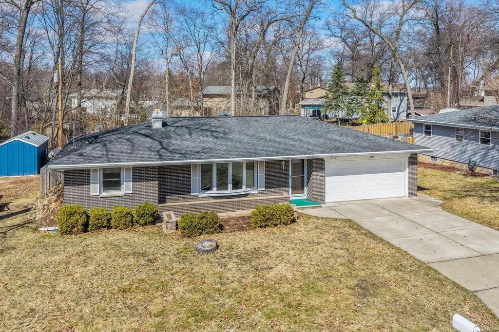 Photo of 2070 West Point TERRACE, Green Bay, WI 54304 (MLS # 50323462)