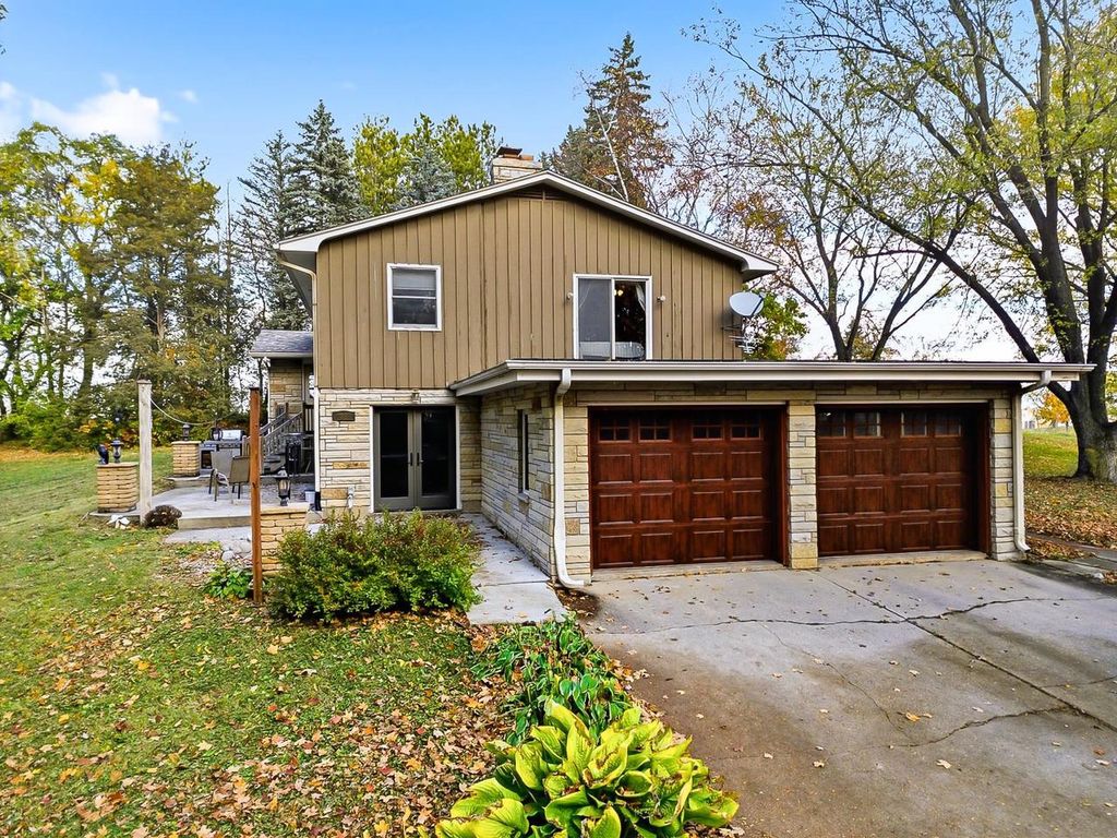 Photo of N3897 Business 26 ROAD, Jefferson, WI 53549 (MLS # 2011550)