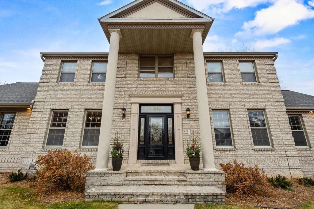 Photo of 3121 Squire COURT, Green Bay, WI 54313 (MLS # 50318581)