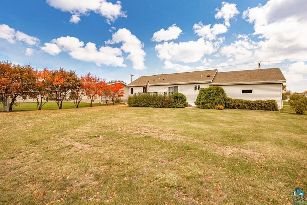 Photo of 2020 E 11th STREET, Superior, WI 54880 (MLS # 6124225)