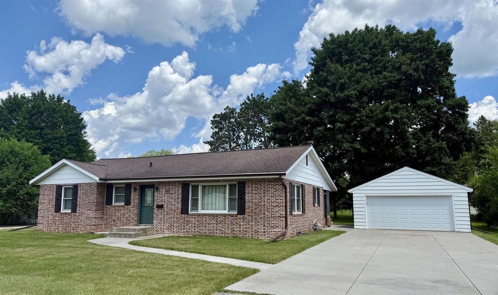 Photo of 339 Turner STREET, Columbus, WI 53925 (MLS # 2012031)