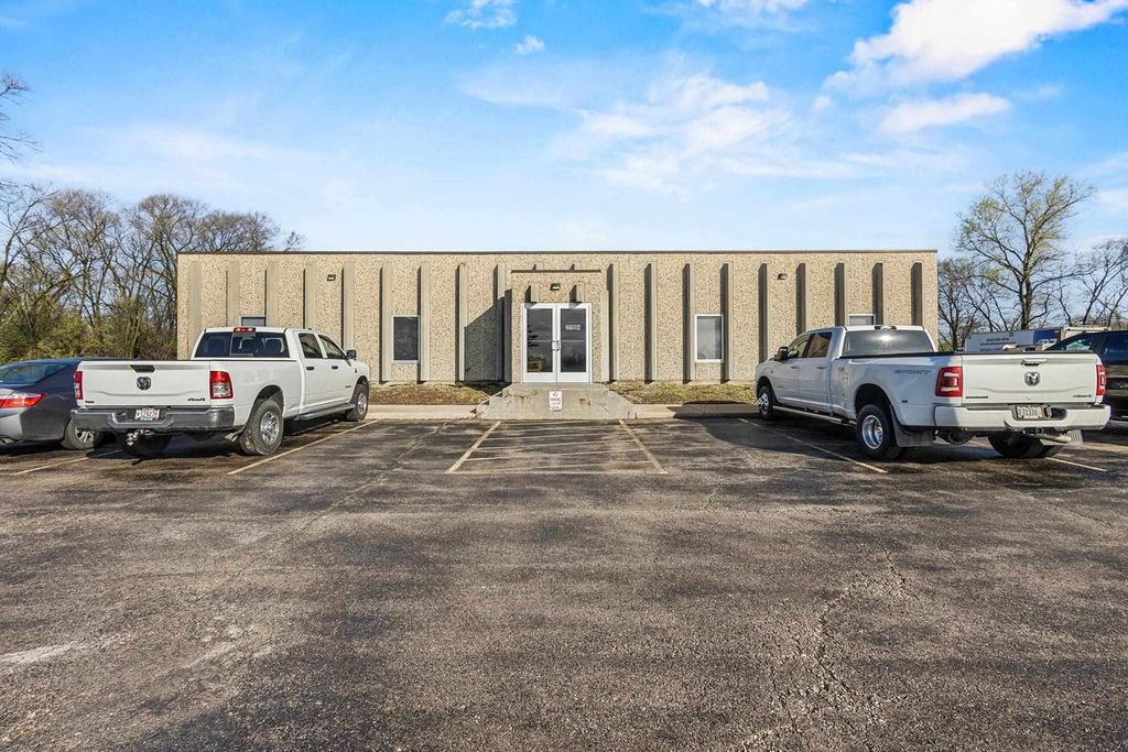 Photo of 2104 International LANE, Madison, WI 53704 (MLS # 2023597)