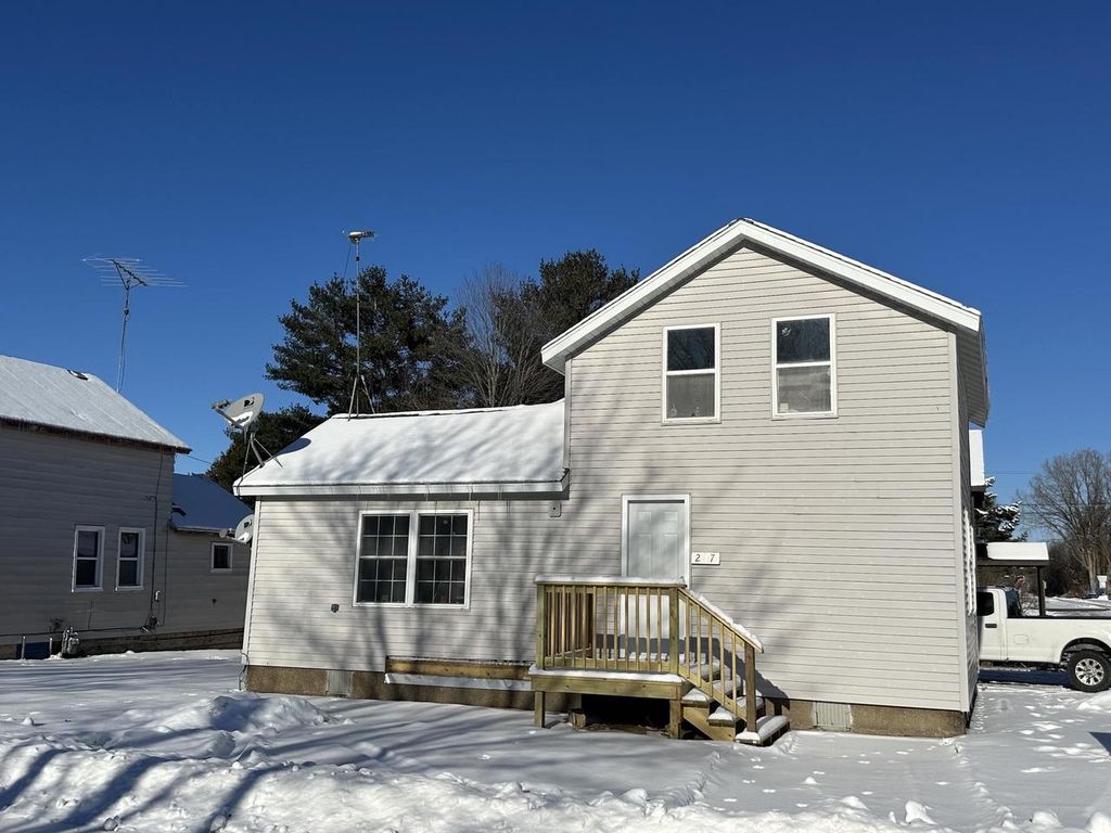 Photo of 237 Center STREET, Oconto, WI 54153 (MLS # 50319508)