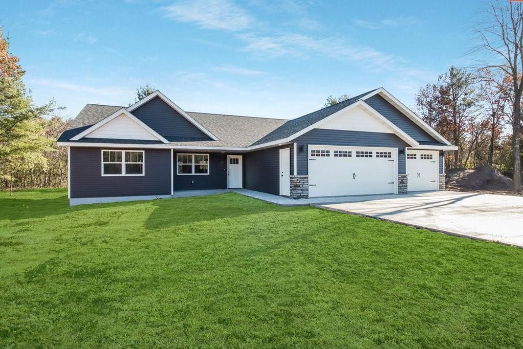 Photo of 3621 112th STREET, Chippewa Falls, WI 54729 (MLS # 1598452)