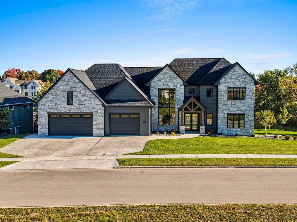 Photo of 2011 Labyrinth LANE, De Pere, WI 54115 (MLS # 50320385)