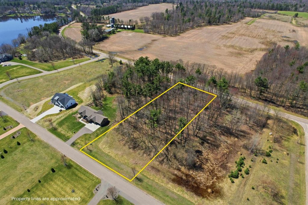 Photo of 2100 Peninsula PLACE, Junction City, WI 54443 (MLS # 22601621)