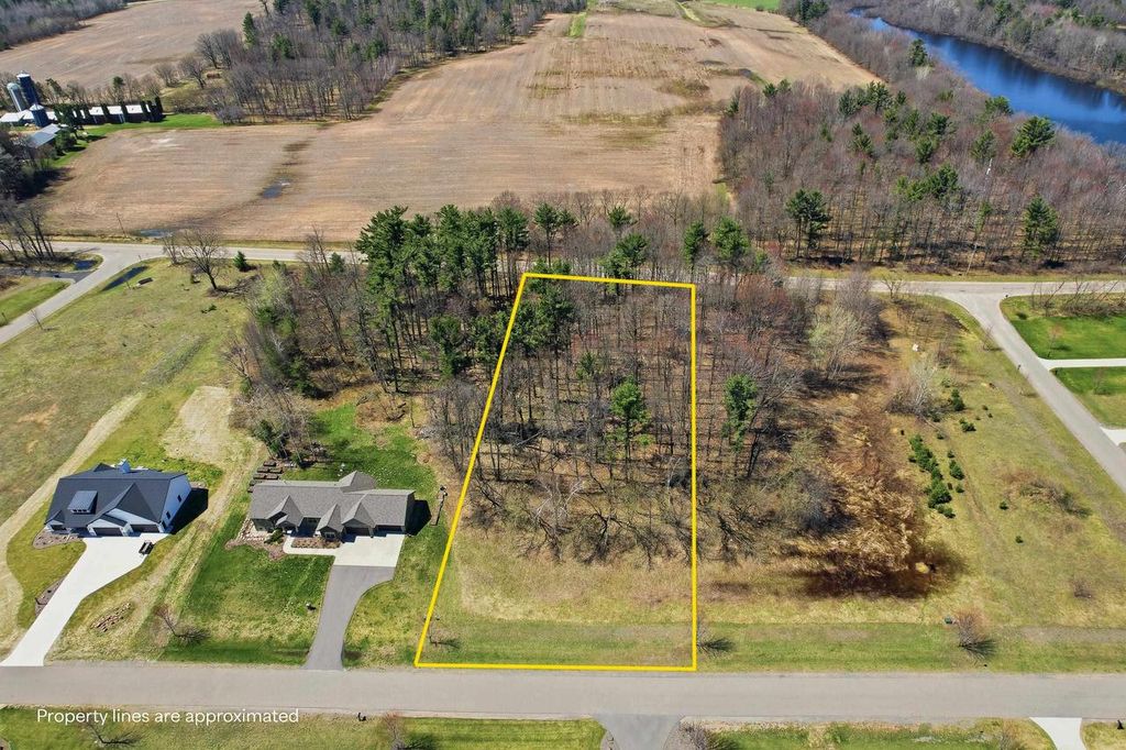 Photo of 2100 Peninsula PLACE, Junction City, WI 54443 (MLS # 22601621)