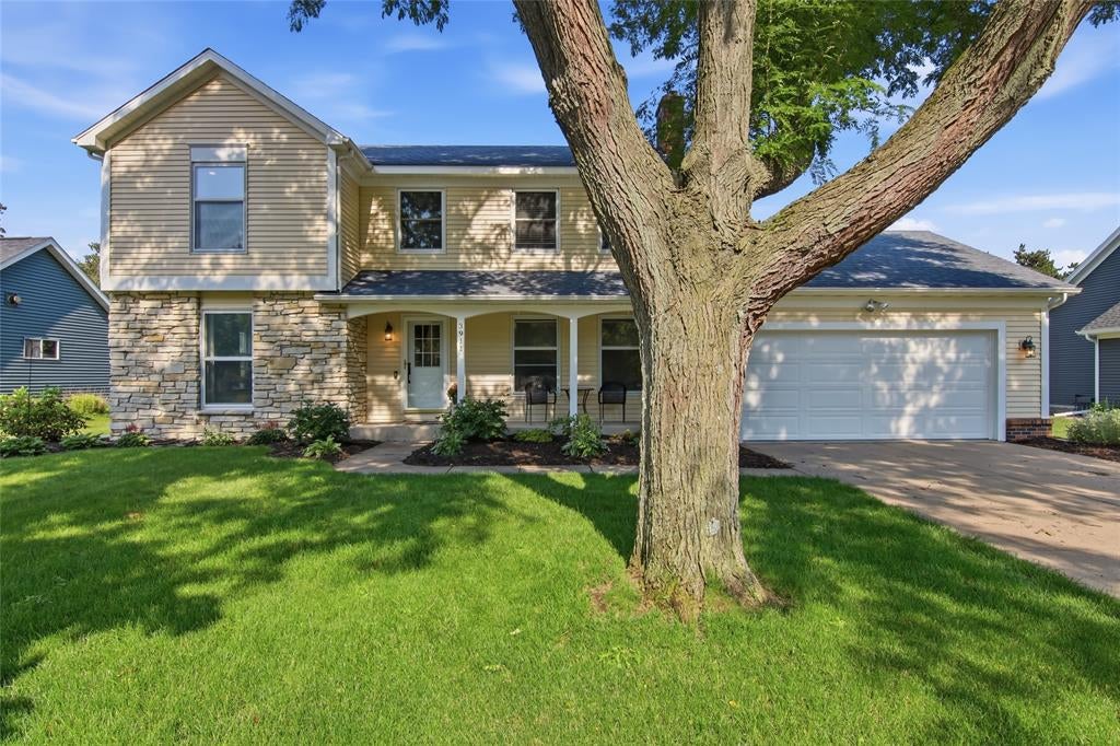 Photo of 3911 Cottonwood DRIVE, Eau Claire, WI 54701 (MLS # 1602492)