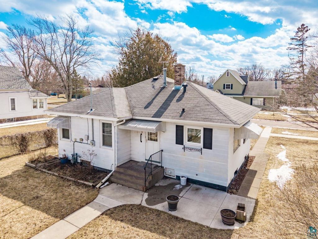 Photo of 2715 E 6th STREET, Superior, WI 54880 (MLS # 6124478)