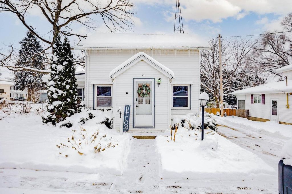 Photo of 17 Windsor COURT, Milton, WI 53563 (MLS # 2013391)