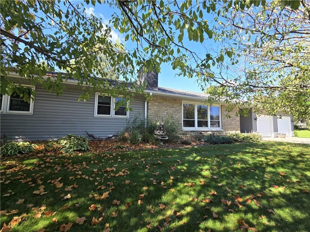 Photo of 432 S Wisconsin AVENUE, Rice Lake, WI 54868 (MLS # 1595871)