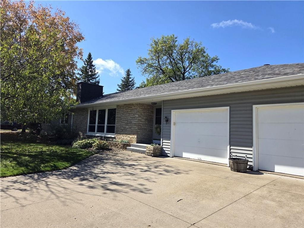 Photo of 432 S Wisconsin AVENUE, Rice Lake, WI 54868 (MLS # 1595871)