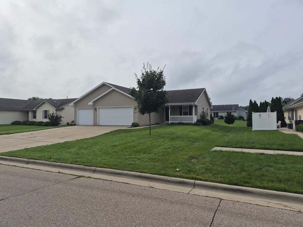 Photo of 4022 Kingsford DRIVE, Janesville, WI 53546 (MLS # 2030536)
