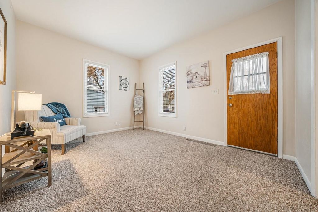 Photo of 715 W 4th STREET, Appleton, WI 54914 (MLS # 50318665)