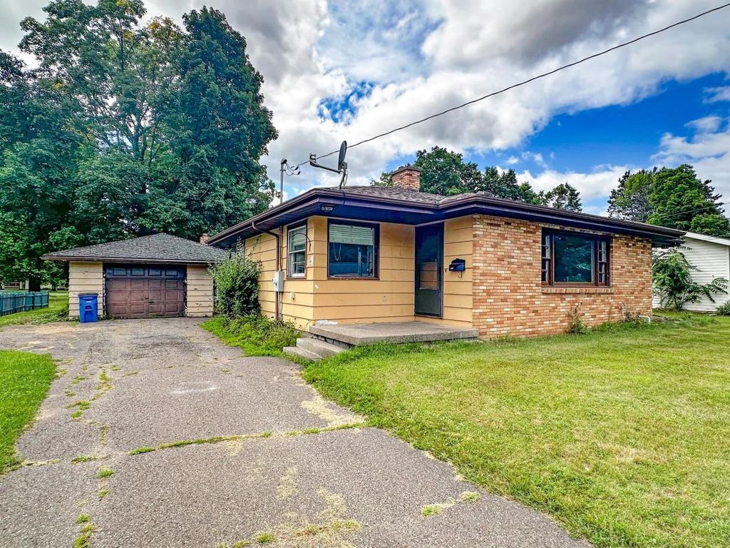 Photo of 161 Paddock AVENUE, Park Falls, WI 54552 (MLS # 22504286)