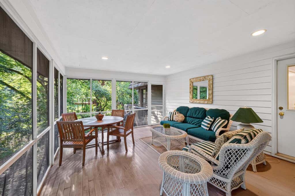 Photo of 202 Ozark TRAIL, Madison, WI 53705 (MLS # 2026062)