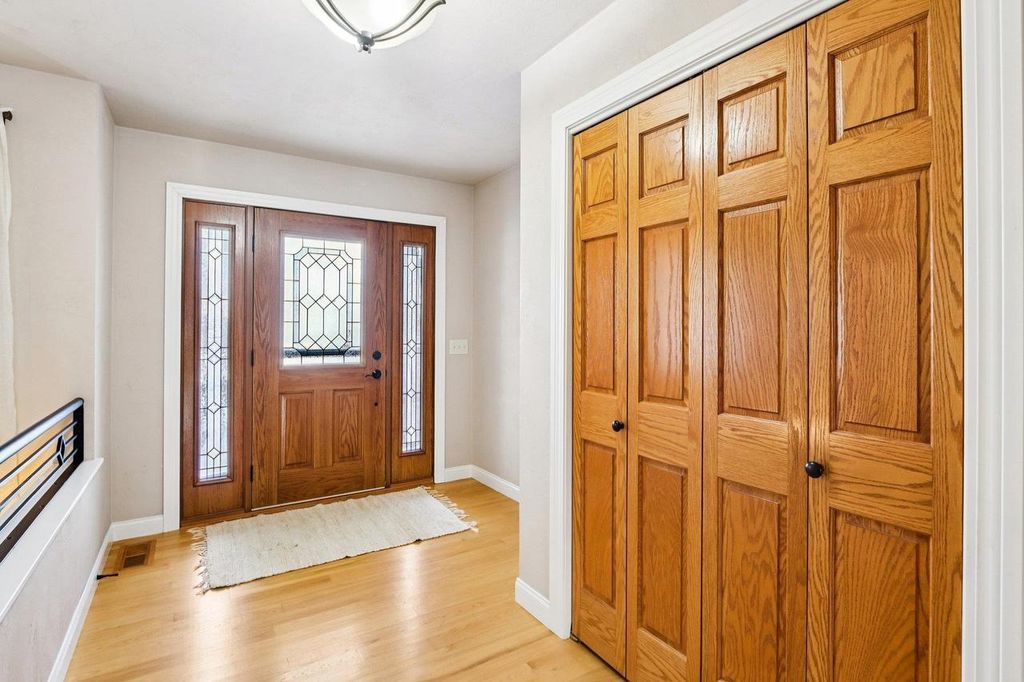 Photo of 1705 Dunwoody LANE, Waunakee, WI 53597 (MLS # 2015067)