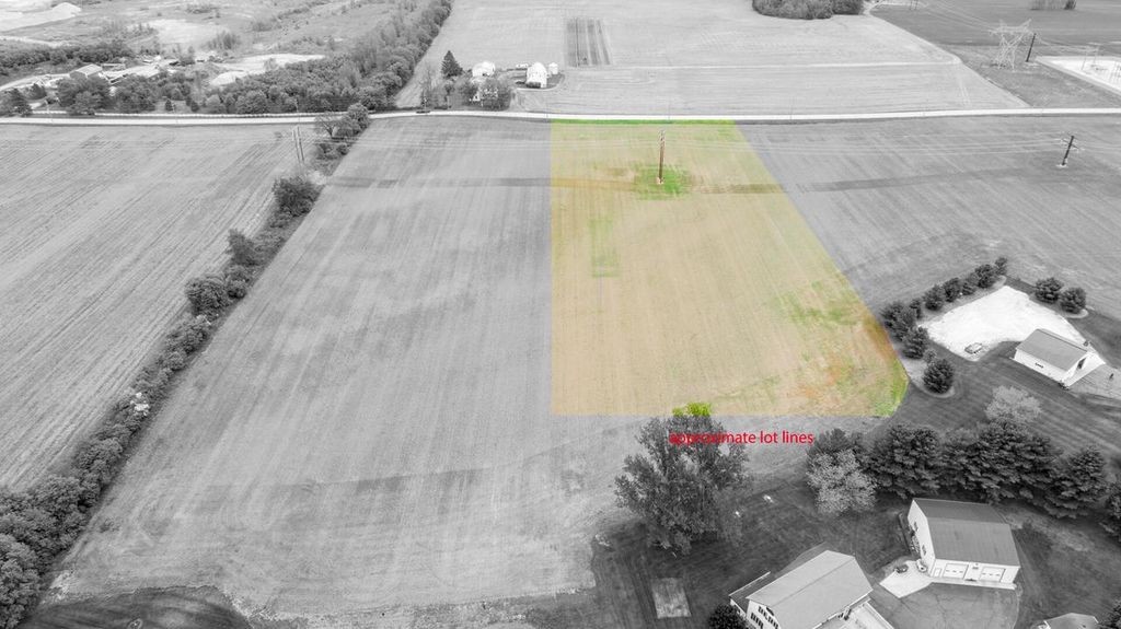 Photo of Lt3 Kettle Moraine ROAD, Hartford, WI 53027 (MLS # 1951052)