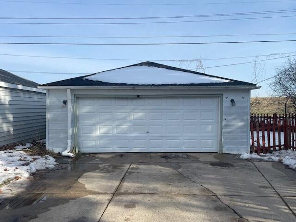 Photo of 5368 N 103rd STREET #5370, Milwaukee, WI 53225 (MLS # 1945807)